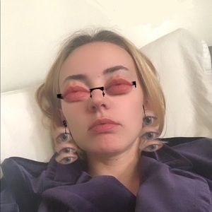 Meet your Posher, Carly